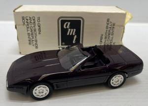 lot 87 image: Ertl AMT ( Dealer Promo ) 1992 Chevrolet Corvette Convertible ( Black Rose Metallic )