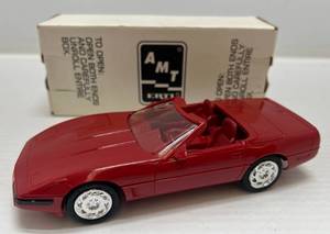 lot 89 image: Ertl AMT ( Dealer Promo ) 1996 Corvette Convertible ( Collector Edition ) ( Torch Red )