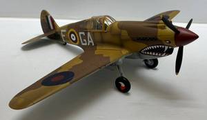 lot 108 image: 2003 21st Century Toys 132 Scale Gaof Ak 402 ( Kittyhawk ) With Pilot