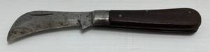 lot 179 image: Vintage Wooden Handled Hawk Bill Folding Pocket Knife