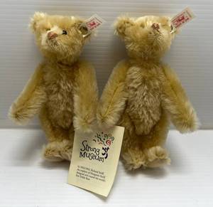lot 312 image: Vintage Steiff Twin Bears With Matching  ( EIN #s 665370 ) NWT 8