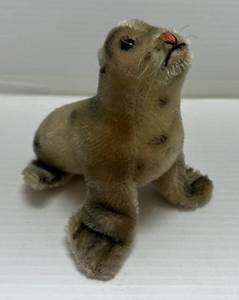 lot 315 image: Vintage Steiff Golden Age Of The Circus RobbyThe Seal ( No Tag Or Button ) 4 34 x 4 12