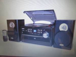 lot 12 image: Jensen 3 Speed TurntableCD Home St...