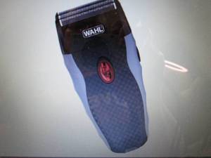 lot 40 image: Wahl Bump-Free Rechargeable Shaver ...