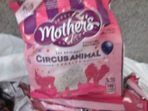 lot 130 image: 24- 1 oz pks Mothers Frosted Circu...