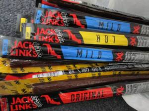 lot 149 image: 12- XXL Assorted Jack Links Beef St...