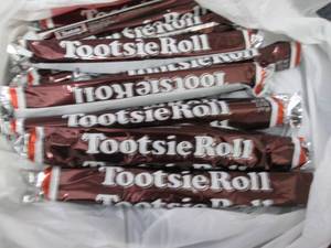 lot 161 image: 12- 2.5 oz Tootsie Rolls...