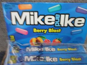 lot 173 image: 12- 5 oz Boxes Mike & Ike Berry Bla...