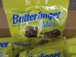 lot 177 image: 12- 2.8 pks Butterfingers Minis...