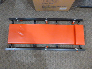 lot 17 image: Car Creeper