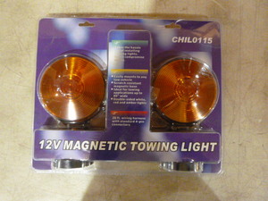 lot 31 image: Pit Bull 12V Magnetic Towing Lights