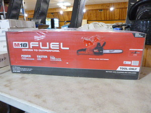 lot 44 image: Milwaukee 14 Chain Saw