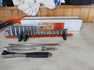 lot 94 image: Bahco 38 Drive Socket Set