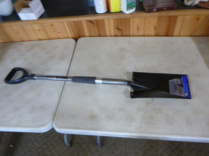 lot 101 image: Vulcan Spade Garden Shovel