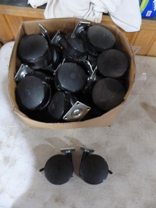 lot 122 image: Box of Casters