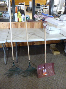 lot 132 image: Lawn Rakes and Snow Shovel