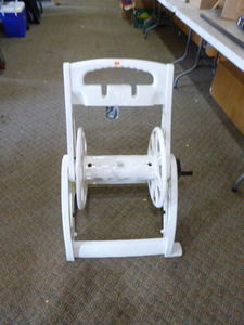 lot 135 image: Suncast Hose Reel