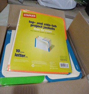 lot 200 image: 5 Packs of Staples Top-and-Side Tab Project Jackets