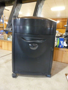 lot 216 image: Royal Crosscut Paper Shredder