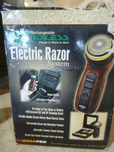 lot 217 image: Road Pro Electric Razor