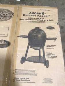 lot 13 image: Char-Griller Akorn 20-inch Kamado Charcoal Grill in Black  Customer Returns See Pictures