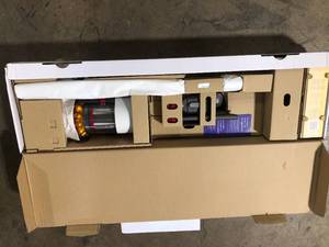 lot 6 image: Dyson V15 Detect Cordless Stick Vacuum Cleaner Customer Returns See Pictures