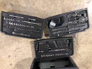 lot 32 image: Husky Mechanics Tool Set Customer Returns See Pictures