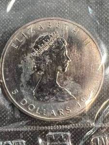 1 TROY OZ .999 FINE SILVER CANADIAN MAPLE LEAF ROUND