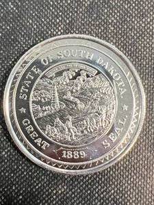 1 TROY OZ .999 FINE SILVER SOUTH DAKOTA ROUND