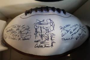 COLLECTORS AUTOGRAPHED FOOTBALL VIKINGS