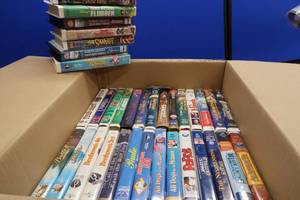 HUGE LOT OF VHS MOVIES 35 OF THEM MOSLTY KIDS TITLES