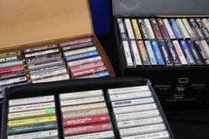 LOT OF VINTAGE CASSETTE TAPES AND CASES