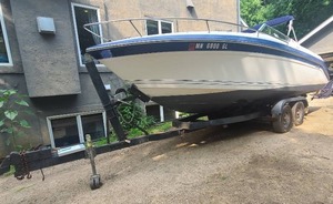 lot 1 image: 1994 Wellcraft 232 Eclipse FL boat with tandem axle trailer