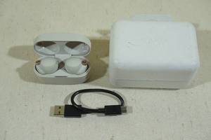 lot 15 image: Sony WF-1000XM4 Noise Cancelling Wireless Earbuds
