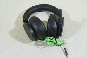 lot 27 image: Microsoft XBOX Gaming Headset