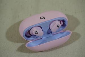 lot 33 image: Beats Studio Buds White
