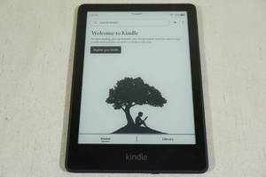 lot 37 image: Amazon Kindle 11th 8 GB Paper White E-Reader