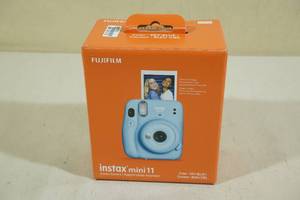 lot 42 image: FujiFilm Instax Mini Instant Camera