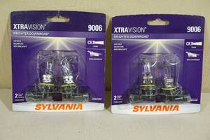 lot 118 image: 2 Sets Sylvania Xtravision Halogen Lamps 9006
