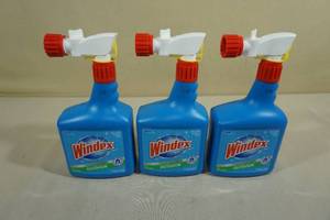 lot 132 image: 3 Windex Outdoor Window Cleaner