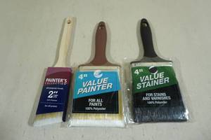 lot 140 image: 3 Paint Brushes -2, 4, 4