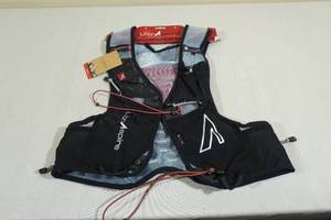 lot 162 image: UltrAspire Momentum 2.0 Running Vest Large