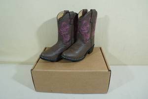 lot 183 image: Smoky Mountain Boots -Kids Size 11.5, BrownPink