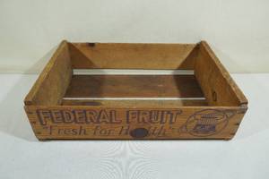 lot 194 image: Vintage Federal Fruit Shipping Crate