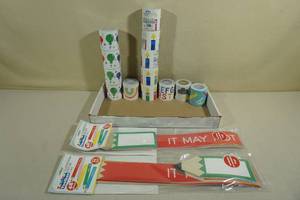 lot 196 image: Assorted Classroom Dcor