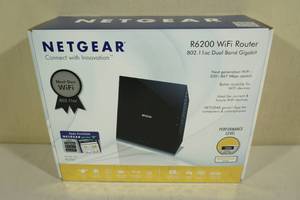 lot 225 image: Netgear R6200 WiFi Router
