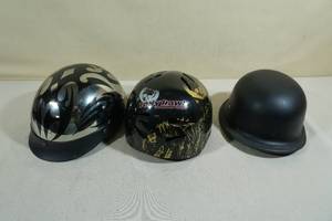 lot 259 image: 2 Motorcycle Helmets Medium & XXL with Youth Bike Helmet