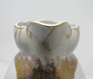 lot 3 image: Antique wash basin and pitcher