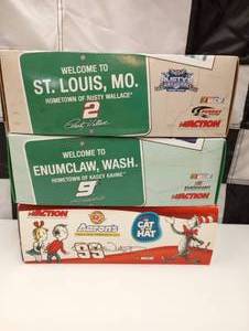 lot 13 image: Action Racing 124 Scale Die Cast Stock Cars