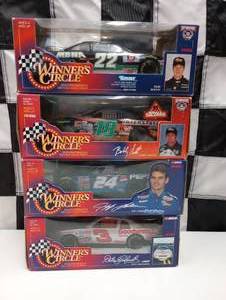 lot 25 image: Winners Circle High Performance 124 Scale Die Cast Cars